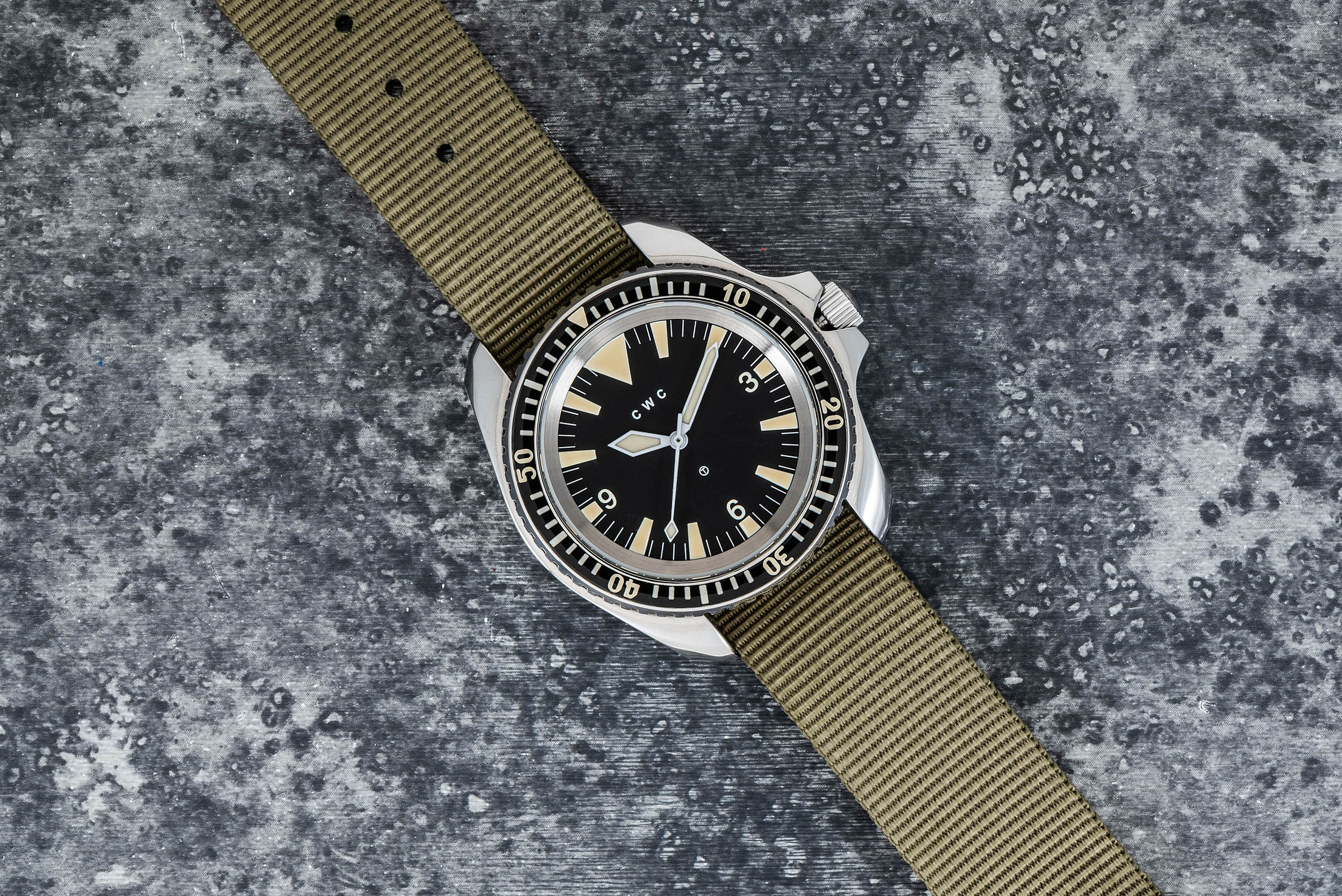CWC 1980 Royal Navy Diver – Analog:Shift