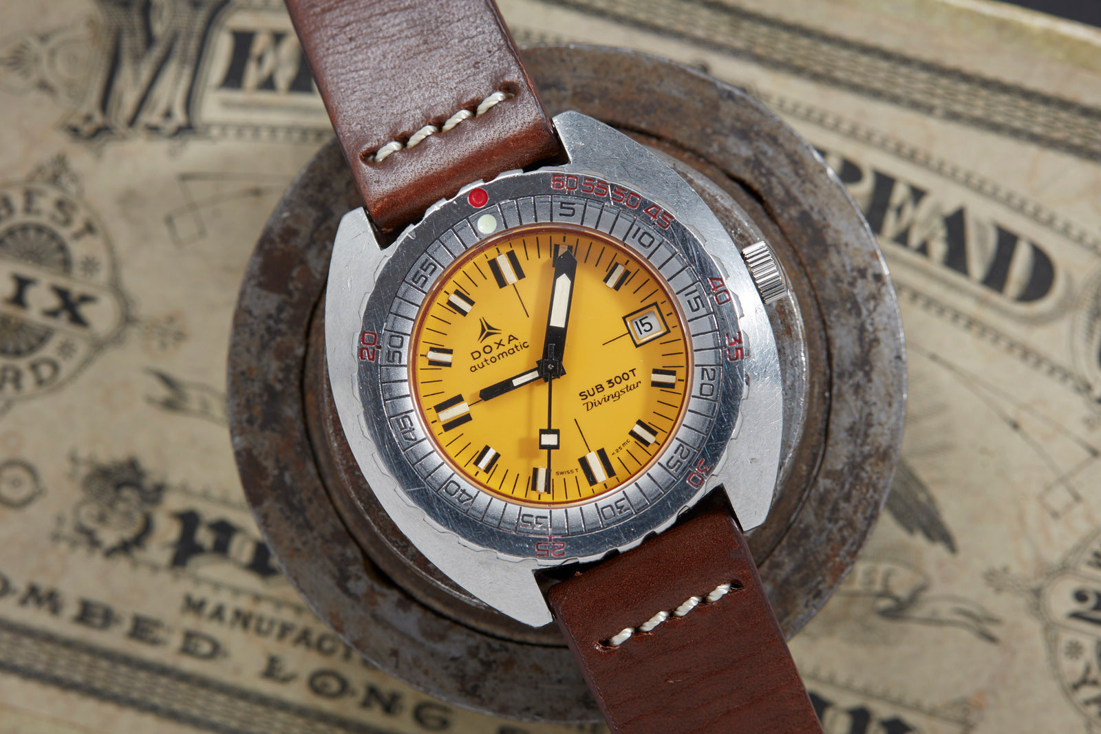 DOXA Sub 300T Divingstar