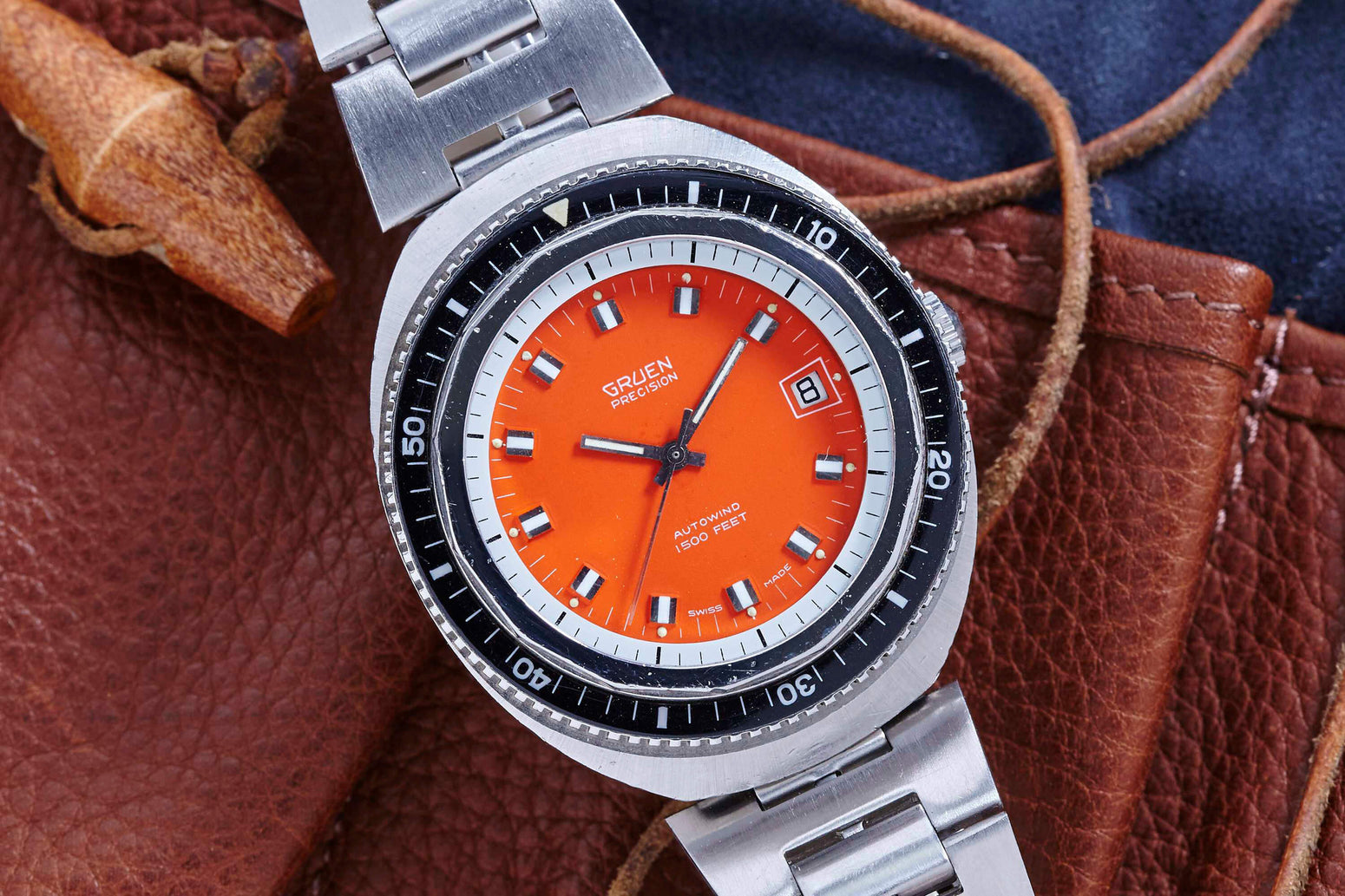 Gruen Cushion Case Diver AnalogShift
