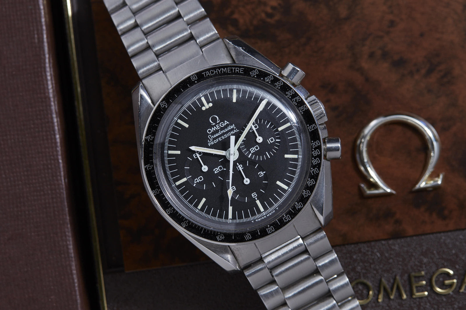 Omega Speedmaster Professional