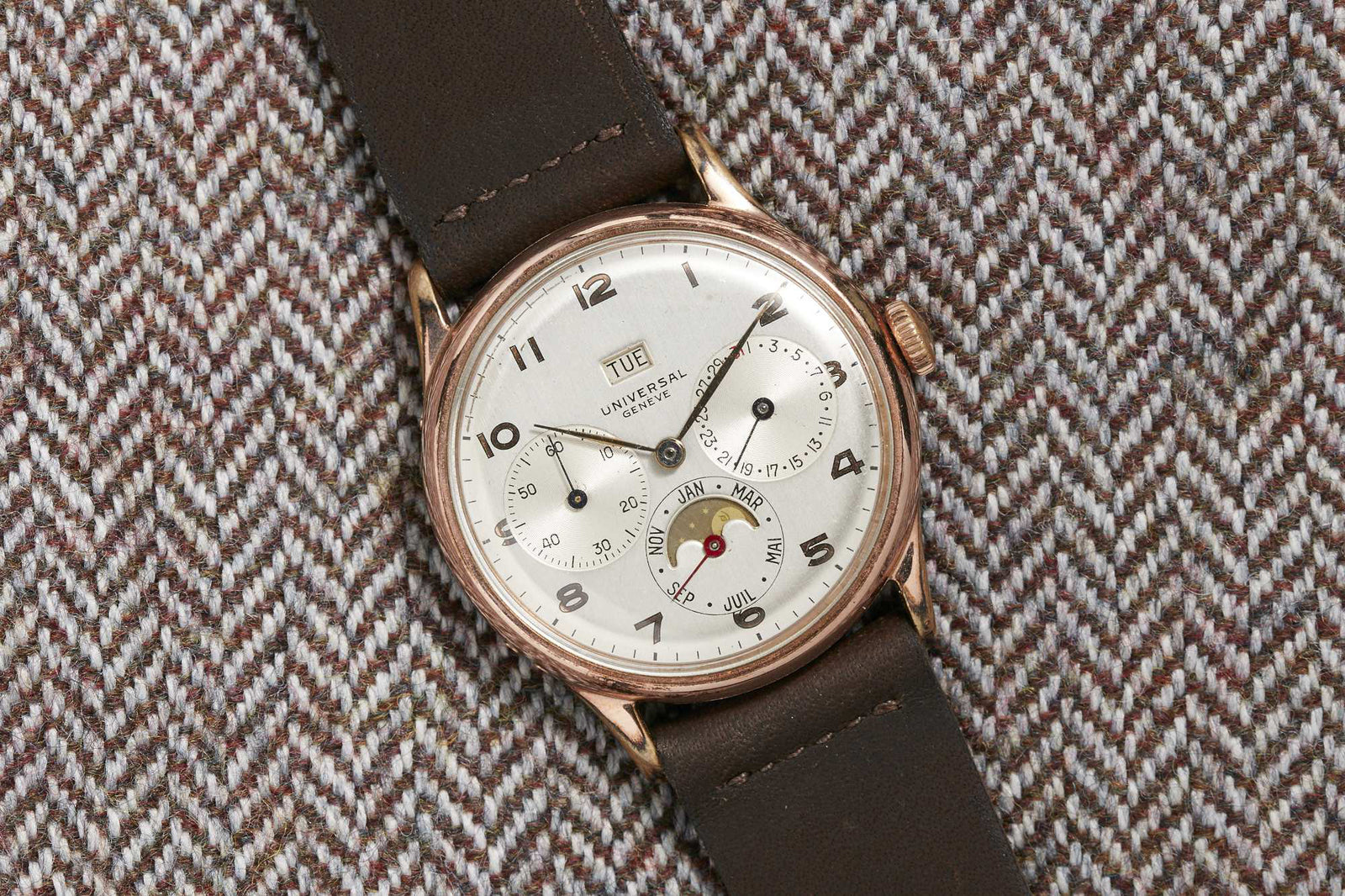 Universal Geneve Triple Calendar Moonphase Ref. 41501